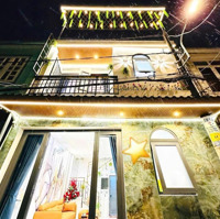 Cực Hot!!! Giá Bán 4,2 Tỷ, 45M2 Tại Nguyễn Tiểu La, P.2, Q.10, Hcm, Hàng Hiếm. 1T, 2L, 3 Vệ Sinh 3Pn