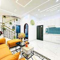 Cực Hot!!! Giá Bán 4,2 Tỷ, 45M2 Tại Nguyễn Tiểu La, P.2, Q.10, Hcm, Hàng Hiếm. 1T, 2L, 3 Vệ Sinh 3Pn