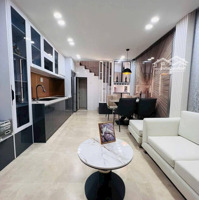 Bán Nhà Riêng Chính Chủ Đẹp 3Ty 200 Triệu - 32M2 Tại Phan Xích Long, Phường 2, Quận Phú Nhuận, Tp.hcm.