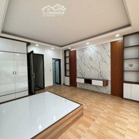 Bán Nhà Phố Đại La , Thang Máy Vài Bước Ra Phố