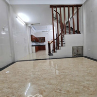 Nhà Làng Tódiện Tích57M 4 Tầng.cách Cầu Tó 200M.nhà Dân Xây Chắc Chắn
Giá 4.X Tỷ. Liên Hệ:0388486276