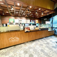 Bán Nhà Mặt Phố Vip Kim Mã , 210M , Giá Chỉ 110 Tỷ , Kinh Doanh Đỉnh Cao , Dòng Tiền Cao,2 Thoáng