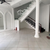 Bán Nhà Ngay Ngã Tư Hàng Xanh Q.bình Thạnh - Hẻm Xe Hơi 10M - 3 Tầng 6X15M - Chỉ 11,9 Tỷ Tl