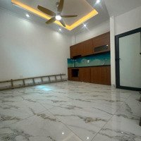Bán Nhà Khu Tt Viện Ngô Thị Trấn Phùng Lô Góc Oto Ngủ Trong Nhà .39,9 M2 Giá Bán 5.2 Tỷ.