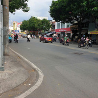 Bán Gấp Nhà Mặt Tiền Đối Diện Đầm Sen,P.5 .Q.11. Ngang 4 Mét. Kết Cấu 3 Tầng Giá Bán 14.5 Tỷ Tl