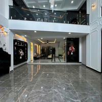 Biệt Thự 5 Tầng, Thang Máy, Full Nội Thất. Ngang 6,8M. Hẻm 5M Thông Phan Huy Ích. Chỉ Hơn 12Tỷ.