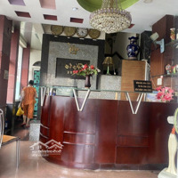 Khách Sạn 5 Lầu , 15 P Thu Nhập, 180 Tr / Tháng, Giá Bán 23 Tỷ Ngay Chợ Tân Mỹ Q7
: