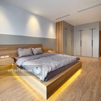 Bán Nhà Nguyễn Đình Thi, Tây Hồ 130M2, Thang Máy, Mt7M, View Hồ Tây, Chỉ Hơn 65 Tỷ