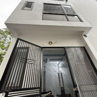 Chính Chủ Cần Bán Gấp Nhà 3 Tầng 55M2 Xmặt Tiền4M. Nhà Mới Đẹp - Ô Tô Đỗ Cửa - 15M Ra Ô Tô Tránh