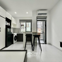 Studio Ban Công Cửa Sổ Thoáng Tone Trắng Xinh_New 100% Nội Thất Cao Cấp_Ngay Cv Thỏ Trắng Q10