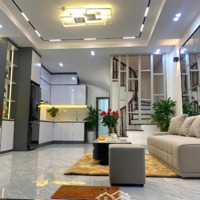 Bán Gấp Nhà Đẹp Trung Văn -Ngay Khu Đô Thị - 6 Tầng Thoáng Sáng- Giá Bán 5.9 Tỷ Liên Hệ: 0962797596.