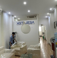Cho Thuê Phố Lê Ngọc Hân, 75M2 X 4 Tầng,Mặt Tiền4,2M. Giá Thuê 55 Triệu/Tháng. Thang Máy- Mới- Nhận Ngay!!!