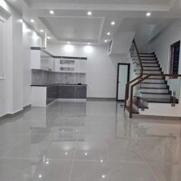 CĂN GÓC - 3 TẦNG - ĐỘC LẬP - Ô TÔ ĐỖ CỬA - TẠI ĐỒNG HOÀ - PHÁP LÝ ĐẦY ĐỦ