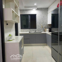 Bán Căn Hộ Chung Cư Hoàng Đạo Thuý, Trung Hoà, Cầu Giấy, 121M2 2 Phòng Ngủ8.35 Tỷ Full Đồ Liên Hệ: 0983.237.984