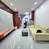 Nhà 5 Tầng Trương Định Gần Phố Gần Ô Tô Giá 6