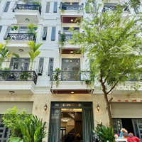 Nhà Khu Vip Có Tới 6 Phòng Ngủrộng Thênh Thang Gần Ngã Tư Ga