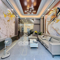 Nhà Khu Vip Có Tới 6 Phòng Ngủrộng Thênh Thang Gần Ngã Tư Ga