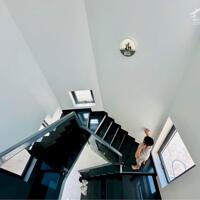 Nhà Đẹp Như Mơ - Căn Góc 2 Mặt Tiền, Full Công Năng, Giá Chỉ 4 Tỷ 2!
