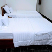 Khách Sạn Thu Nhập 300 Triệu/ Tháng Tâm Huyết Cần Bán Gấp Ngay Sát Bến Xe Miền Đông : 0933352944