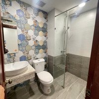 10 Triệu/Tháng - Nhà ( 5M X17M =85M2 ) 3 Tầng 4 Phòng 5 Vệ Sinhgara Xe Hơi Đường 9M P.long Trường, Q.9