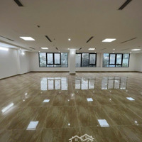 Cho Thuê Nhà Mới 100% Mặt Phố Lê Văn Lương - Nguyễn Ngọc Vũ Diện Tích: 180M2X3T 1 Hầm Mt:9M Thông Giá 130 Triệu