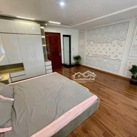 Siêu Hiếm-Ngọc Thuỵ-Dân Xây - Lô Góc- Trước Nhà Rộng 3M - 4Ngủ- Gần Bãi Gửi Xe, Chỉ Nhỉnh 6 Tỷ. Tl