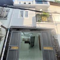 Chính chủ bán nhà Hàn Hải Nguyên, Quận 11. Giá 5,7 tỷ/DT: 60m2 (4x15m). 1 trệt 2 lầu. 4PN + 4WC