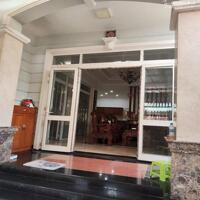 Bán nhà MT ngộp, xe hơi đỗ cửa ĐS 38, Hiệp Bình Chánh, Thủ Đức, 151m2, 3 tầng, còn mới