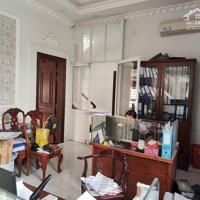Bán nhà MT ngộp, xe hơi đỗ cửa ĐS 38, Hiệp Bình Chánh, Thủ Đức, 151m2, 3 tầng, còn mới