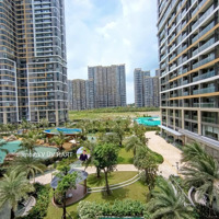Bán Gấp Căn Góc 2 Phòng Ngủthe Beverly, View Hồ Bơi Nội Khu, Tặng Full Bộ Bếp Rèm, Giá Chỉ 4 Tỷ 8 All In