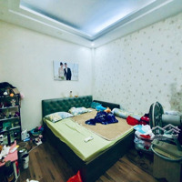 Nhà Mới Ngõ Đẹp Trung Tâm Đống Đa Giá Chỉ 9.7 Tỷ -Diện Tích40M - 6 Tầng Hiện Đại - Mặt Tiền 5,2M