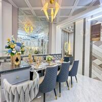 Nhà lầu rộng đậu ô tô trong nhà, khu cán bộ giáo viên Đại Học Cần Thơ