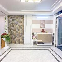 Nhà lầu rộng đậu ô tô trong nhà, khu cán bộ giáo viên Đại Học Cần Thơ