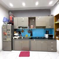 Bán nhà 2 lầu đường số 6 KDC ĐHYD . Sổ hồng . Giá rẽ