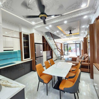 Nhà Hoàn Công Fun Nội Thất Sát Làng Đại Học Quôc Gia Tphcm .Thuộc Tp Dĩ An