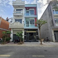 Nhà Phố Rẻ: 3Tỷ950_Nhà 1 Trệt 2 Lầu Full Nội Thất Kdc Gần Chợ Phú Phong Tp.thuận An