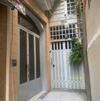 Nhà Riêng Cho Thuê Tại Đường Nguyễn Văn Cừ, 15 Triệu, 80 M2, 2 Phòng Ngủ 3Wc