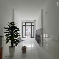 Bán Nhà Cấp 4 Có Sân Ô Tô – Hẻm 2/4, Vĩnh Hòa, Nha Trang