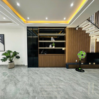 Bán Căn Nhà Siêu Phẩm Thạnh Lộc Quận 12. View Trường Học Đường 5M Diện Tích Đất 80M2 Xây 5 Tầng