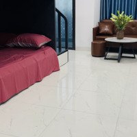 Căn Hộ Vip Nhất Kv Láng Ở Ngay, 2N1Kđẹp Thoáng Đầy Đủ Nội Thất, Lò Visóng, Máy Giặt Ban Công Sáng