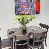 Căn Hộ Vip Nhất Kv Láng Ở Ngay, 2N1Kđẹp Thoáng Đầy Đủ Nội Thất, Lò Visóng, Máy Giặt Ban Công Sáng