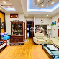 Bán Nhà Phố Nguyễn Văn Huyên - Cầu Giấy .Diện Tích43M Xây 5 Tầng To Đẹp Giá Bán 8,2 Tỷ.