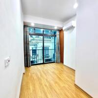 Bán nhà tập thể phố Hồng Mai, Hai Bà Trưng DTSD 70M, 3 ngủ, 2vs giá 2.75 tỷ, 25m ra ô tô