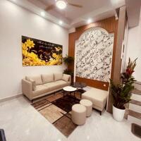 Bán gấp nhà Trương Định Hai Bà Trưng 30m2 4 Tầng giá cắt lỗ chỉ 3,9 tỷ, ngõ thông tứ tung