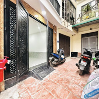 Chdv 50M2*6 Tầng Tt Hoàng Mai 15 Phòng Full Nội Thất Dòng Tiền 60 Triệu/Tháng, 0985818818