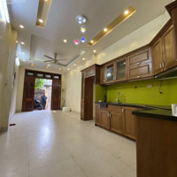 Bán Nr Đẹp Xuất Sắc Tại Phú Diễn, Ô Tô Đỗ Cửa 40,3 M2, 4 Phòng Ngủ 5 Vệ Sinhchỉ 7.8 Tỷ
