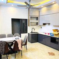 Ô Tô Tránh Xe Máy Kinh Doanh Tốt Bán Nhà Phố Trạm, Long Biên Mặt Tiền Hơn 5M X 4 Tầng, Giá Bán 8 Tỷ Tl