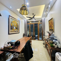 Đẹp! Nhà Tôn Thất Tùng, 42M, Nhỉnh 9 Tỷ, Vị Trí Đắc Địa, Ngõ Rộng, Thoáng, Sổ Vuông, Gần Ô Tô