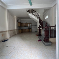 Thôn Đoài- Nam Hồng. Chính Chủ Gửi Bán Nhà 3 Tầng 45M2 Dân Xây Kiên Cố- Ngõ Thông- Ô Tô Đỗ Cửa