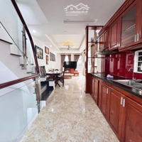 Chính Chủ Bán Căn Nhà 32M2 Phố Tư Đình - Lô Góc - Oto Tránh Dừng Đỗ Ngày Đêm .